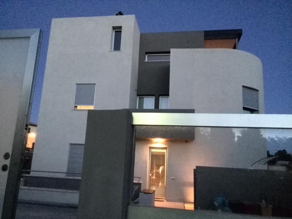 夸尔图-圣埃莱娜Art House Quartu - Margine Rosso住宿加早餐旅馆 客房 照片