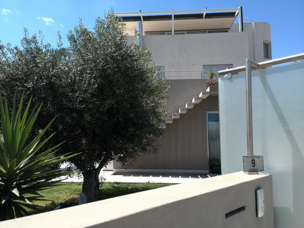 夸尔图-圣埃莱娜Art House Quartu - Margine Rosso住宿加早餐旅馆 外观 照片