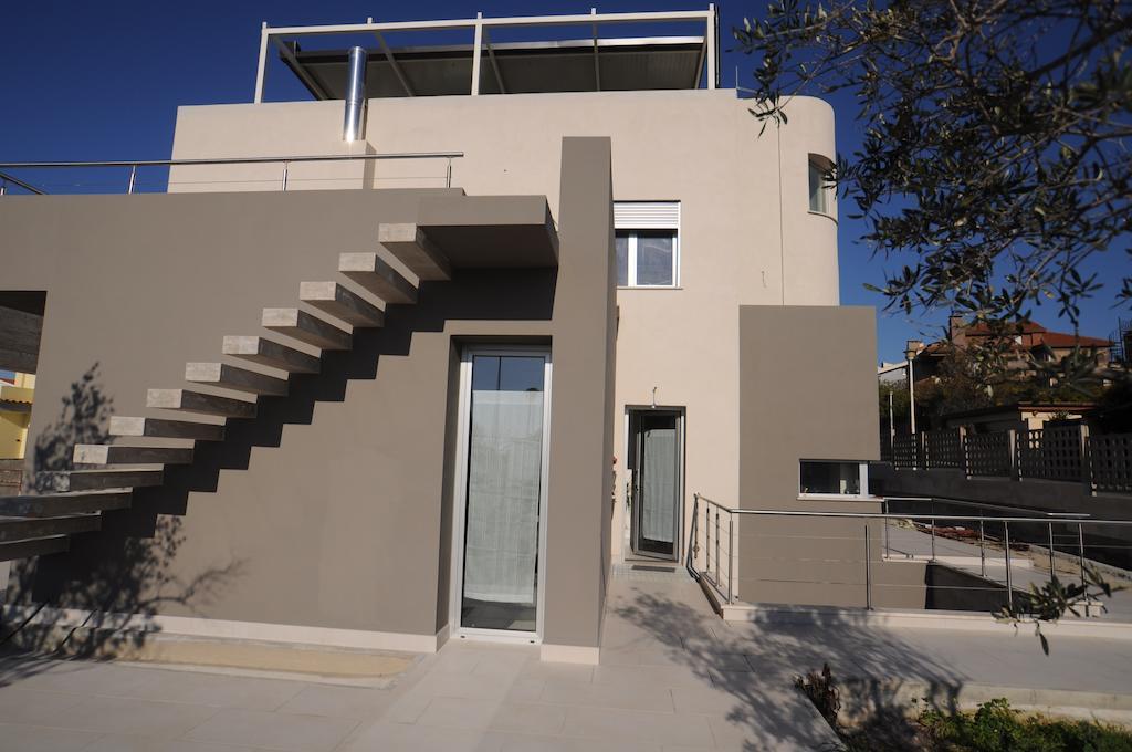 夸尔图-圣埃莱娜Art House Quartu - Margine Rosso住宿加早餐旅馆 外观 照片